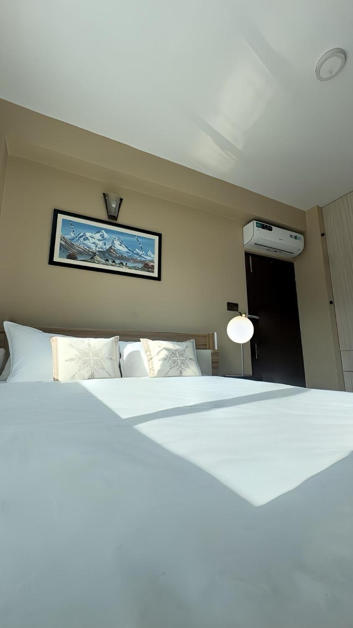 House Of Forrest, Service Apartments Katmandu Zewnętrze zdjęcie